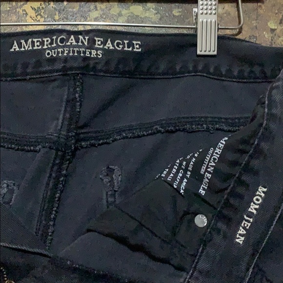 American Eagle Outfitters Embroidered Mom Jeans - Picture 7 of 8